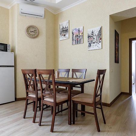 Historic Apartment Sofia In The Old Town Leópolis Exterior foto